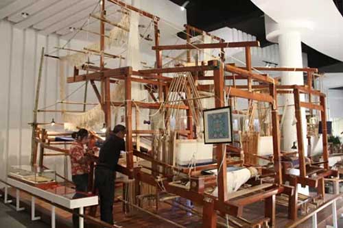 揭开南京云锦织造的神秘面纱