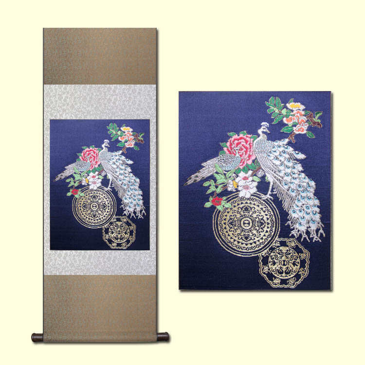 孔雀铜镜云锦卷轴,云锦挂画